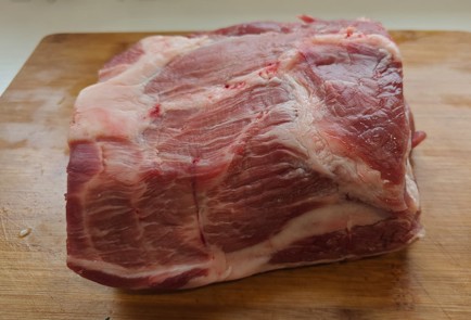 Фото шага рецепта Свинина с картофелем в духовке 189093 шаг 1  