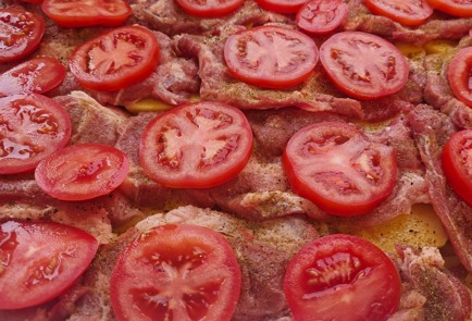 Фото шага рецепта Свинина с картофелем в духовке 189093 шаг 10  