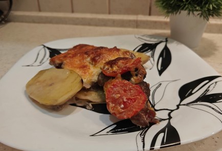 Фото шага рецепта Свинина с картофелем в духовке 189093 шаг 15  