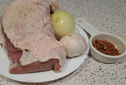 Фото шага рецепта Свинина с луком в духовке 190096 шаг 1  