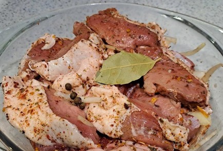 Фото шага рецепта Свинина с луком в духовке 190096 шаг 8  