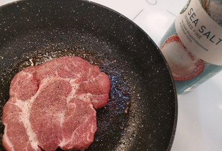 Фото шага рецепта Свинина с сыром 189202 шаг 3  