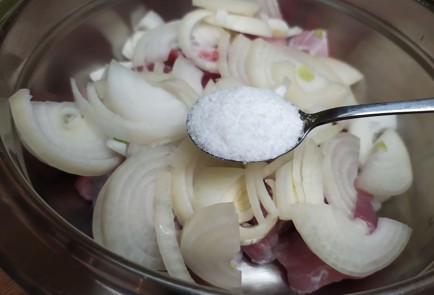 Фото шага рецепта Свинина с яблоками в рукаве 188946 шаг 3