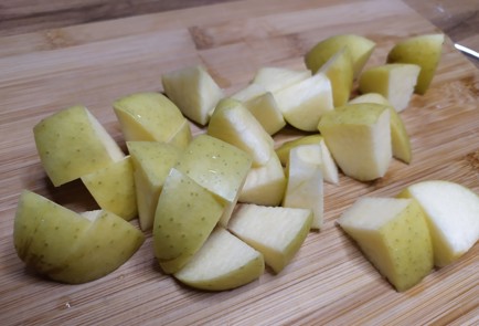 Фото шага рецепта Свинина с яблоками в рукаве 188946 шаг 6