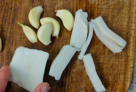 Фото шага рецепта Свинина в духовке с грибной подливкой 191367 шаг 3