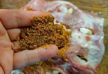 Фото шага рецепта Свинина в духовке с грибной подливкой 191367 шаг 5