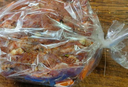 Фото шага рецепта Свинина в духовке с грибной подливкой 191367 шаг 8