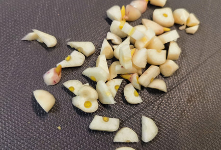 Фото шага рецепта Свиной гуляш в сливовом соусе 152188 шаг 2