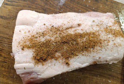 Фото шага рецепта Свиной карбонад в духовке 191000 шаг 4  