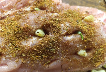 Фото шага рецепта Свиной карбонад в духовке 191000 шаг 7  