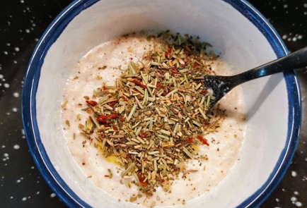 Фото шага рецепта Свиной стейк запеченный в маринаде из хрена 153099 шаг 3  