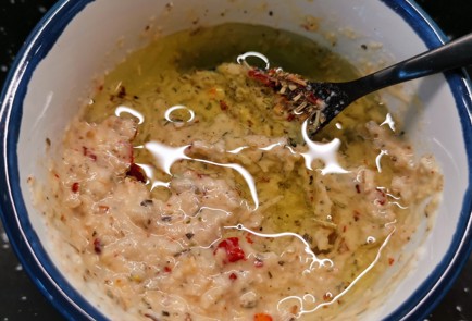 Фото шага рецепта Свиной стейк запеченный в маринаде из хрена 153099 шаг 5  