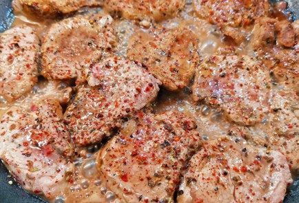 Фото шага рецепта Свиные медальоны маринованные в гранатовом соке 153015 шаг 10  