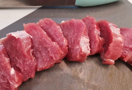 Фото шага рецепта Свиные медальоны маринованные в гранатовом соке 153015 шаг 6  