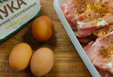 Фото шага рецепта Свиные отбивные в яйце 191292 шаг 7