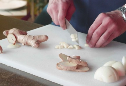 Фото шага рецепта Свиные уши покитайски 175151 шаг 2  