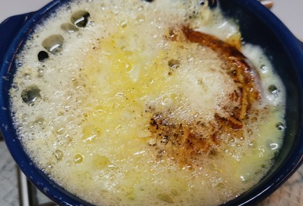 Фото шага рецепта Сыр бри с ягодным чатни 175382 шаг 10