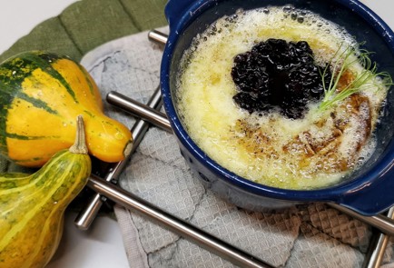 Фото шага рецепта Сыр бри с ягодным чатни 175382 шаг 12