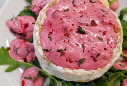 Фото шага рецепта Сыр бри с ягодным кремом 174434 шаг 10  