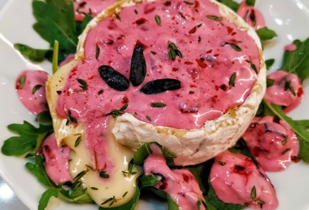 Фото шага рецепта Сыр бри с ягодным кремом 174434 шаг 11  