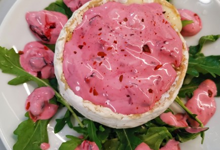 Фото шага рецепта Сыр бри с ягодным кремом 174434 шаг 9  