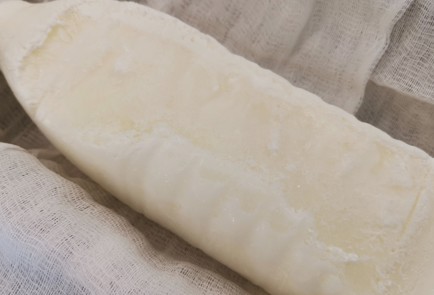 Фото шага рецепта Сыр филадельфия с красным базиликом 174153 шаг 5  