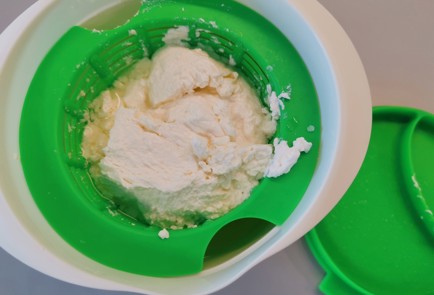 Фото шага рецепта Сыр из кефира 189717 шаг 3  