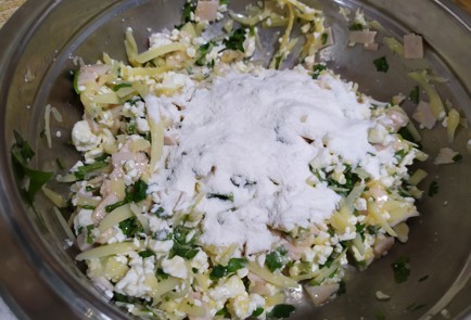 Фото шага рецепта Сырная лепешка с ветчиной 190644 шаг 7  