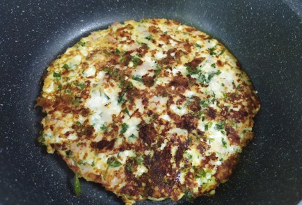 Фото шага рецепта Сырная лепешка с ветчиной 190644 шаг 9  