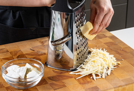 Фото шага рецепта Сырная намазка 191070 шаг 2  