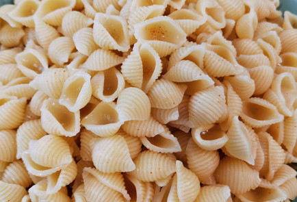 Фото шага рецепта Сырная паста конкильони с томатномайонезным соусом 151553 шаг 9  