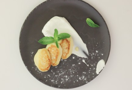 Фото шага рецепта Сырники Андрея Махова 68983 шаг 4  