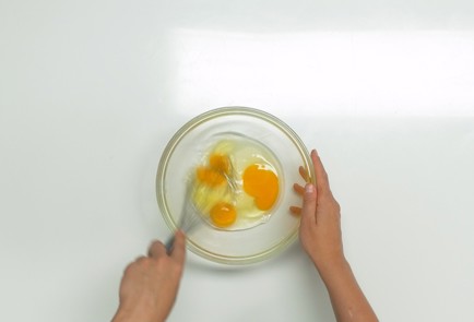 Фото шага рецепта Сырники без творога 151068 шаг 1  