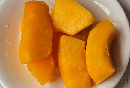 Фото шага рецепта Сырники с тыквой 190405 шаг 1  