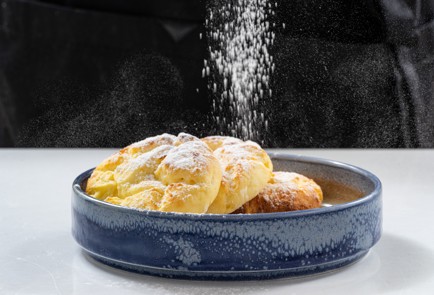 Фото шага рецепта Сырники в духовке 188078 шаг 9  