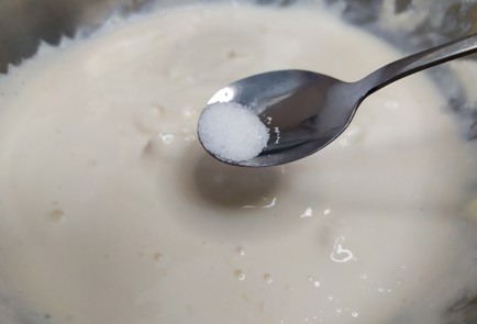 Фото шага рецепта Сырники в микроволновке 191205 шаг 3  