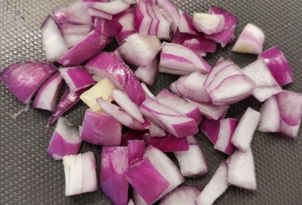 Фото шага рецепта Сырносливочный жюльен 173406 шаг 2  