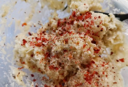 Фото шага рецепта Сырночесночная закуска из кабачка с кедровыми орешками 152378 шаг 4  