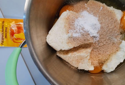 Фото шага рецепта Сырные булочки 188894 шаг 3  