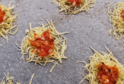 Фото шага рецепта Сырные чипсы кебаб 173342 шаг 9  