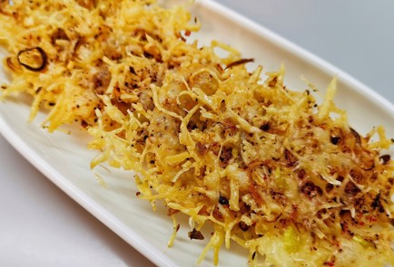 Фото шага рецепта Сырные чипсы с луком и чесноком 152479 шаг 6  