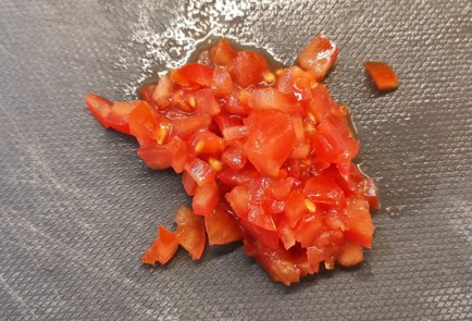 Фото шага рецепта Сырные чипсы с соусом песто 173336 шаг 3  