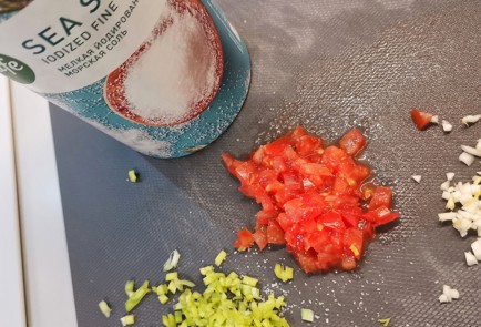 Фото шага рецепта Сырные чипсы с соусом песто 173336 шаг 6  