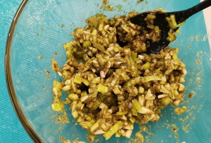 Фото шага рецепта Сырные чипсы с трюфелем 153115 шаг 4  