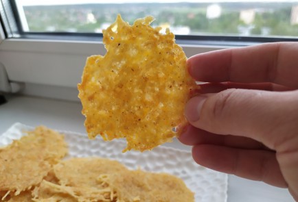 Фото шага рецепта Сырные чипсы 189401 шаг 9  