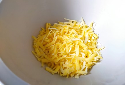 Фото шага рецепта Сырные кексы 189278 шаг 1  