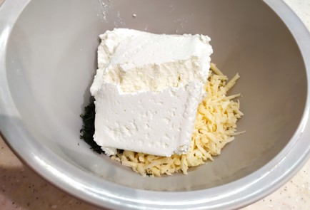 Фото шага рецепта Сырные кексы 189278 шаг 3  