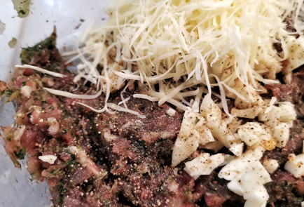 Фото шага рецепта Сырные котлеты с перцем халапеньо 152086 шаг 2  