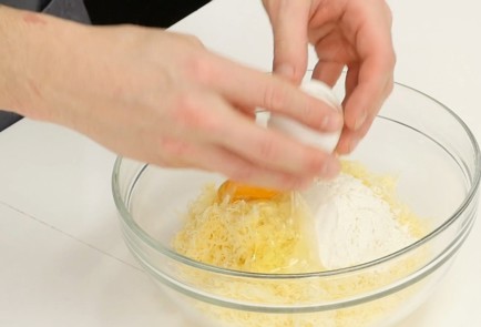 Фото шага рецепта Сырные крокеты 126455 шаг 3  