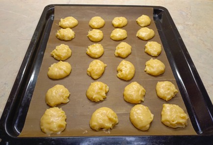 Фото шага рецепта Сырные профитроли гужеры 187927 шаг 9  